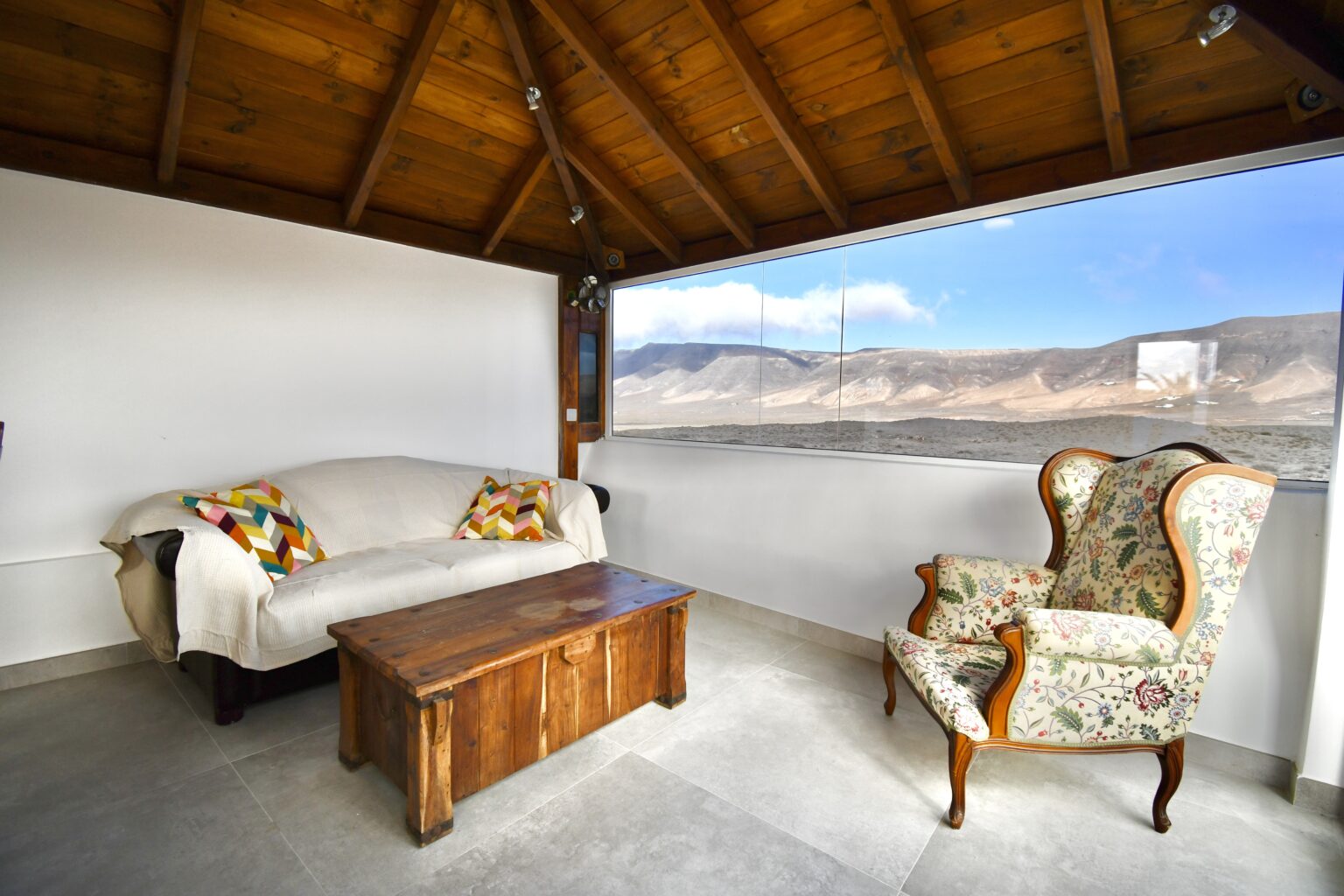 DESERT PEARL SUITE